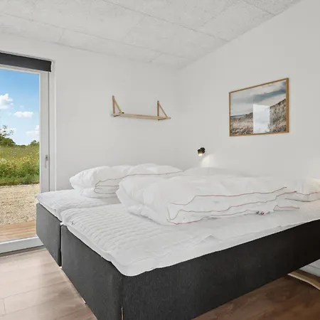 Semesterbostad 5 Bedroom Pet Friendly In Børkop