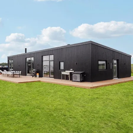 Holiday home 5 Bedroom Pet Friendly In Borkop *