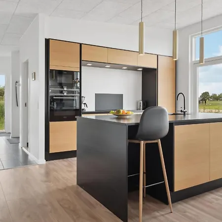 5 Bedroom Pet Friendly In Semesterbostad