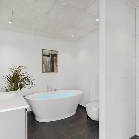 Semesterbostad 5 Bedroom Pet Friendly In Børkop