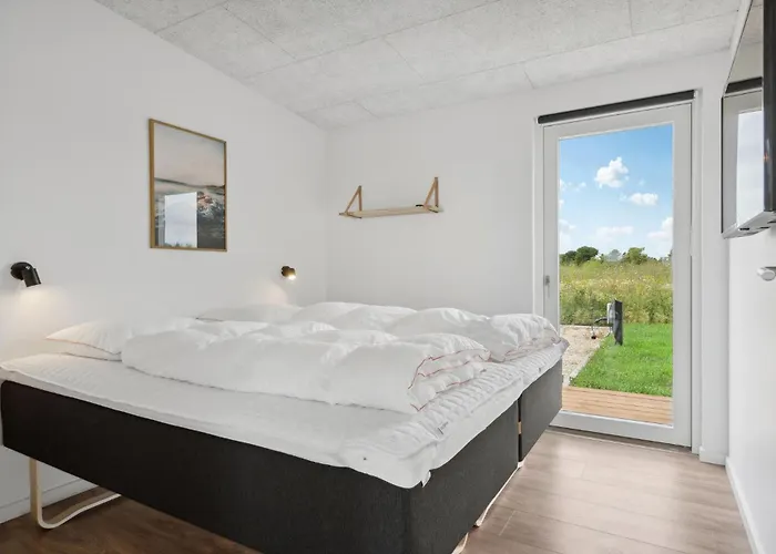 Nyaraló 5 Bedroom Pet Friendly In *