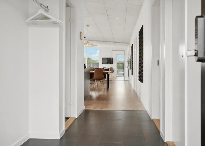 5 Bedroom Pet Friendly In Nyaraló