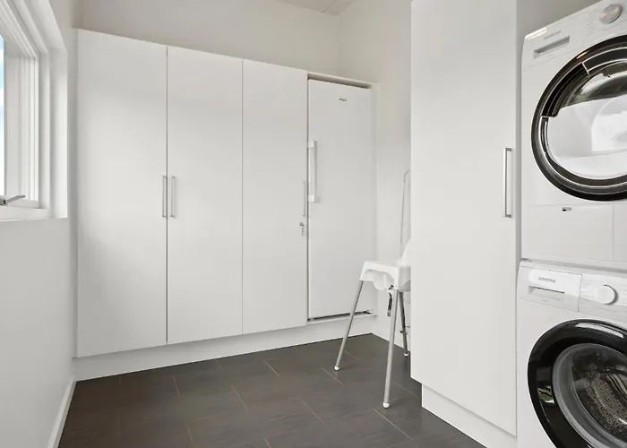 5 Bedroom Pet Friendly In