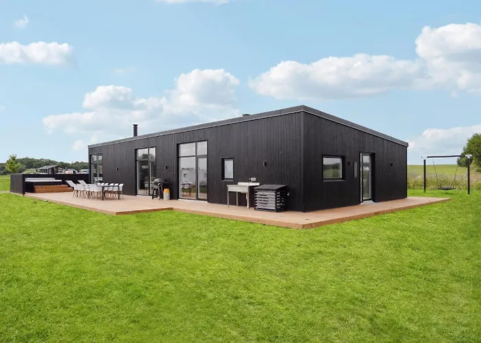 Feriehus 5 Bedroom Pet Friendly In *